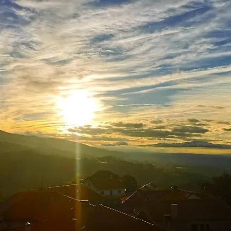 Casa Do Penedo Castle House
