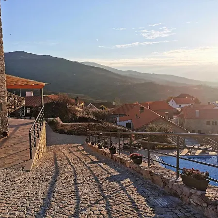 Tatil Evi Casa Do Penedo Castle House *