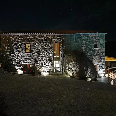 Casa Do Penedo Castle House Feriehus Linhares (Guarda)
