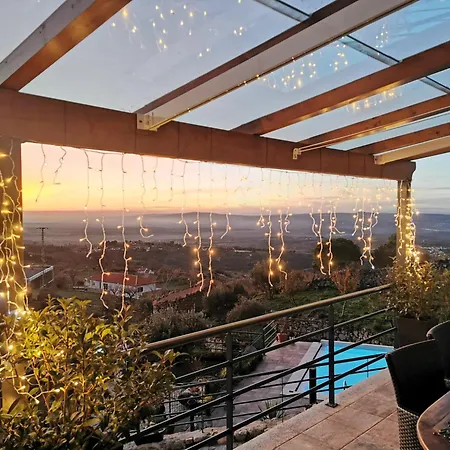 Casa Do Penedo Castle House Linhares (Guarda)