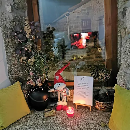 Casa Do Penedo Castle House Feriehus