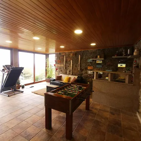 Casa Do Penedo Castle House * Linhares (Guarda)