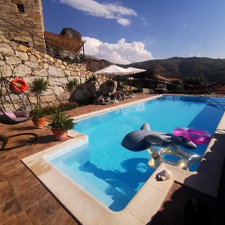 Casa Do Penedo Castle House Ferienhaus Linhares (Guarda)