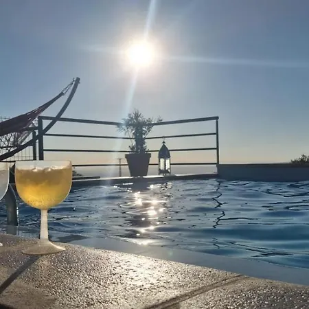 Feriehus Casa Do Penedo Castle House *