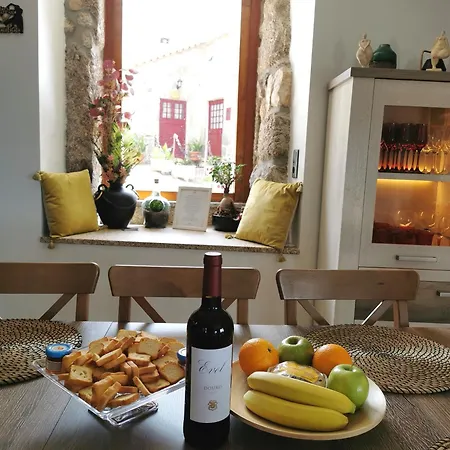 Casa Do Penedo Castle House Feriehus Linhares (Guarda)