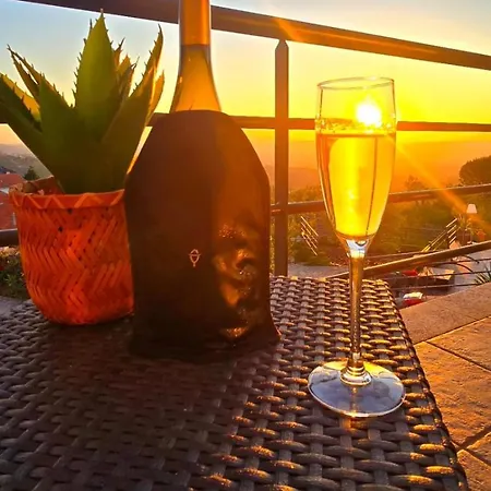 Casa Do Penedo Castle House Linhares (Guarda)