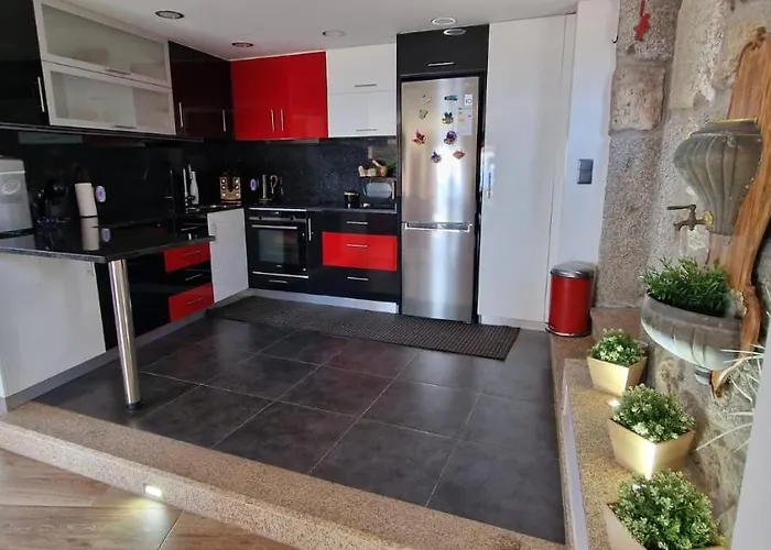 Casa Do Penedo Castle House Linhares da Beira