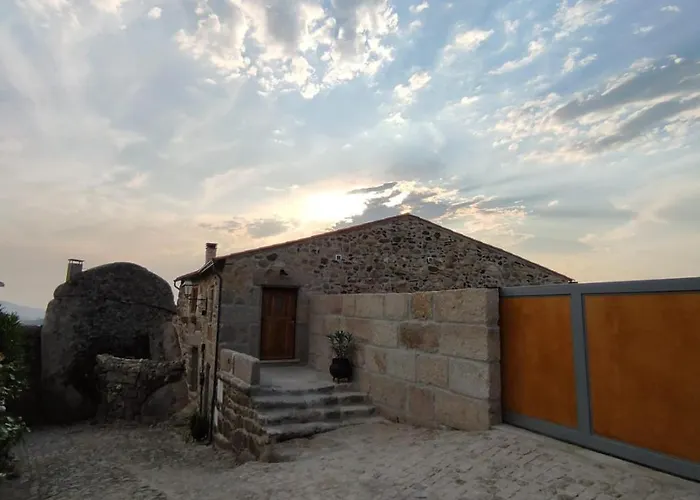 Casa Do Penedo Castle House 別荘 *