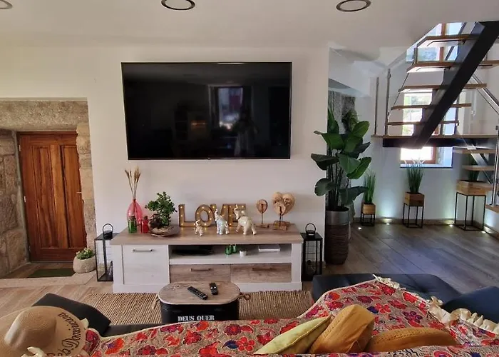 Casa Do Penedo Castle House 別荘 リニャレス