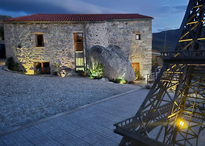 別荘 Casa Do Penedo Castle House *