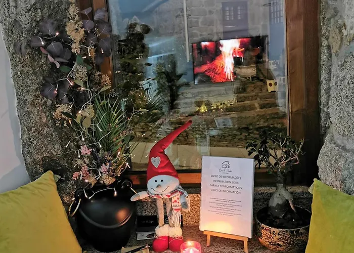 Casa Do Penedo Castle House Tatil Evi